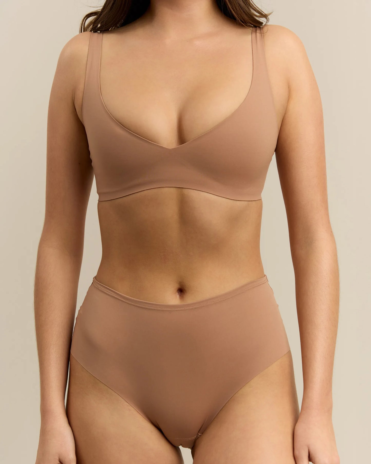 High-Waisted invisible Brief