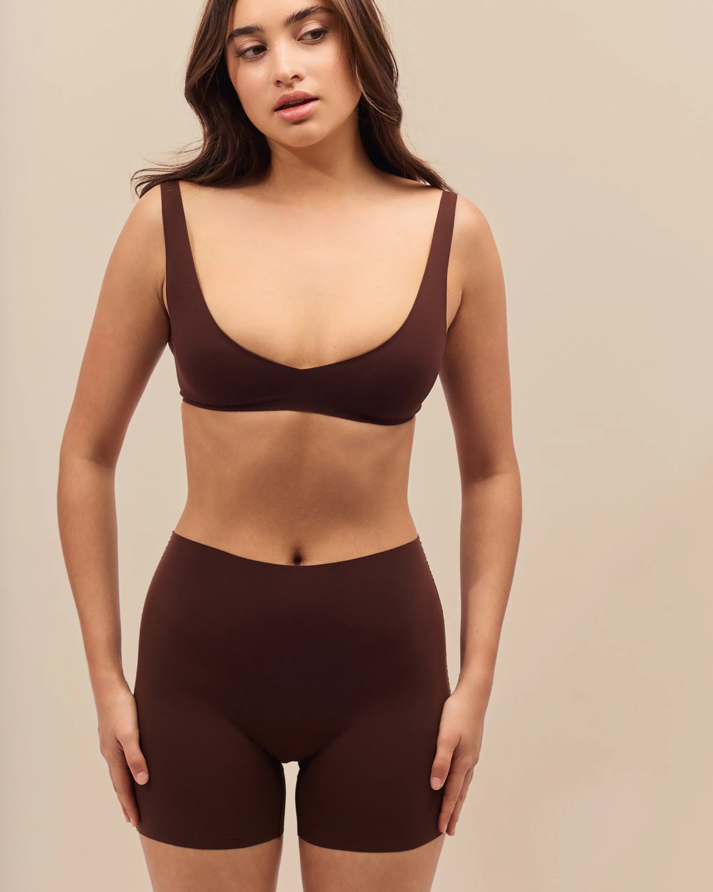 Short Invisible The Lift - Espresso