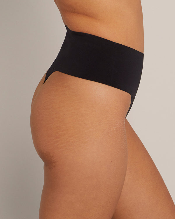 Le Tanga Sculptant