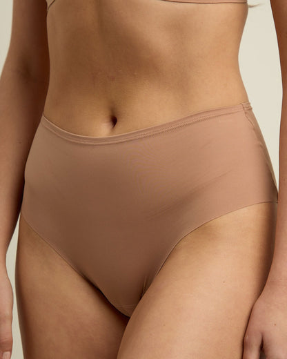 High-Waisted invisible Brief