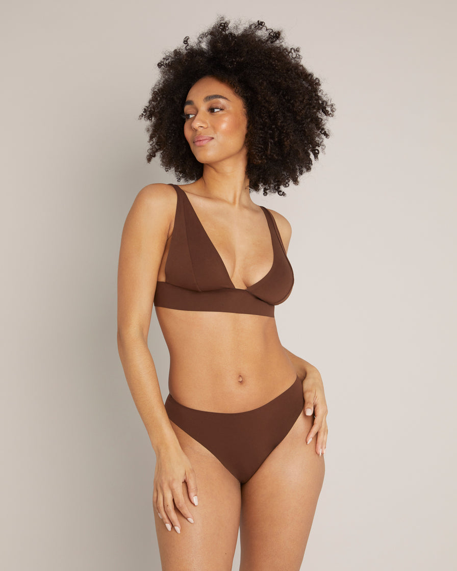 tanga invisible marron
